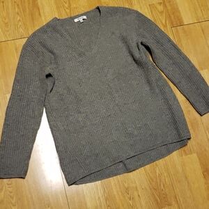 Madewell gray wool blend v-neck sweater S